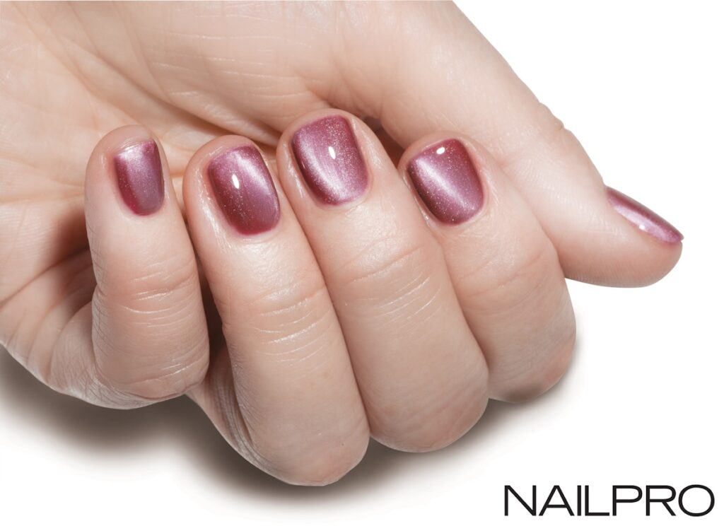 How to Create Stunning Cat Eye Nails: 2 Easy Tutorials