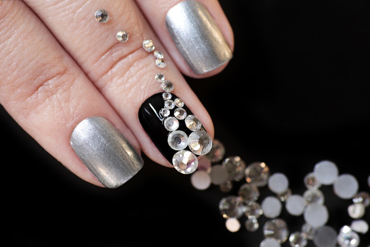 How to Apply Nail Gems for Long-Lasting Results
