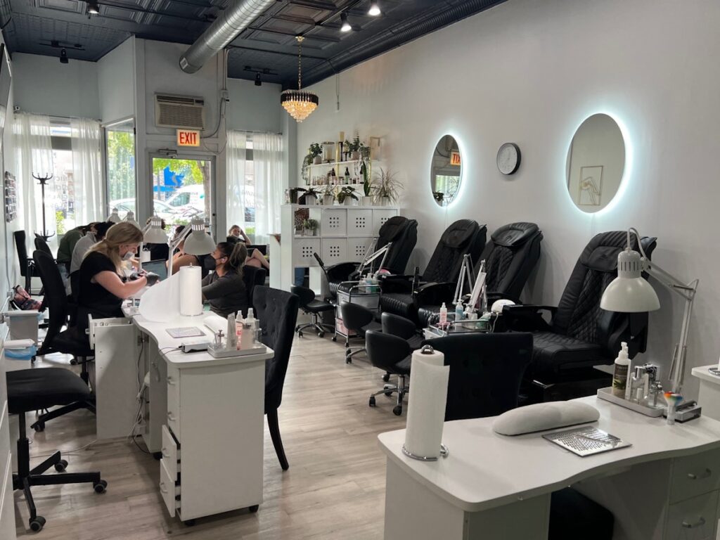 New Multilingual Nail School Launching in Chicago