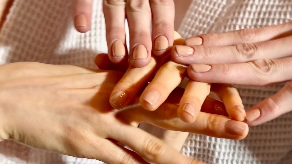 Nail Art Tutorial: Marc Jacobs F/W24 at NYFW