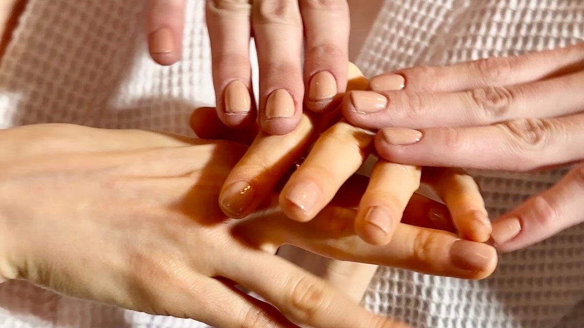 Nail Art Tutorial: Marc Jacobs F/W24 at NYFW