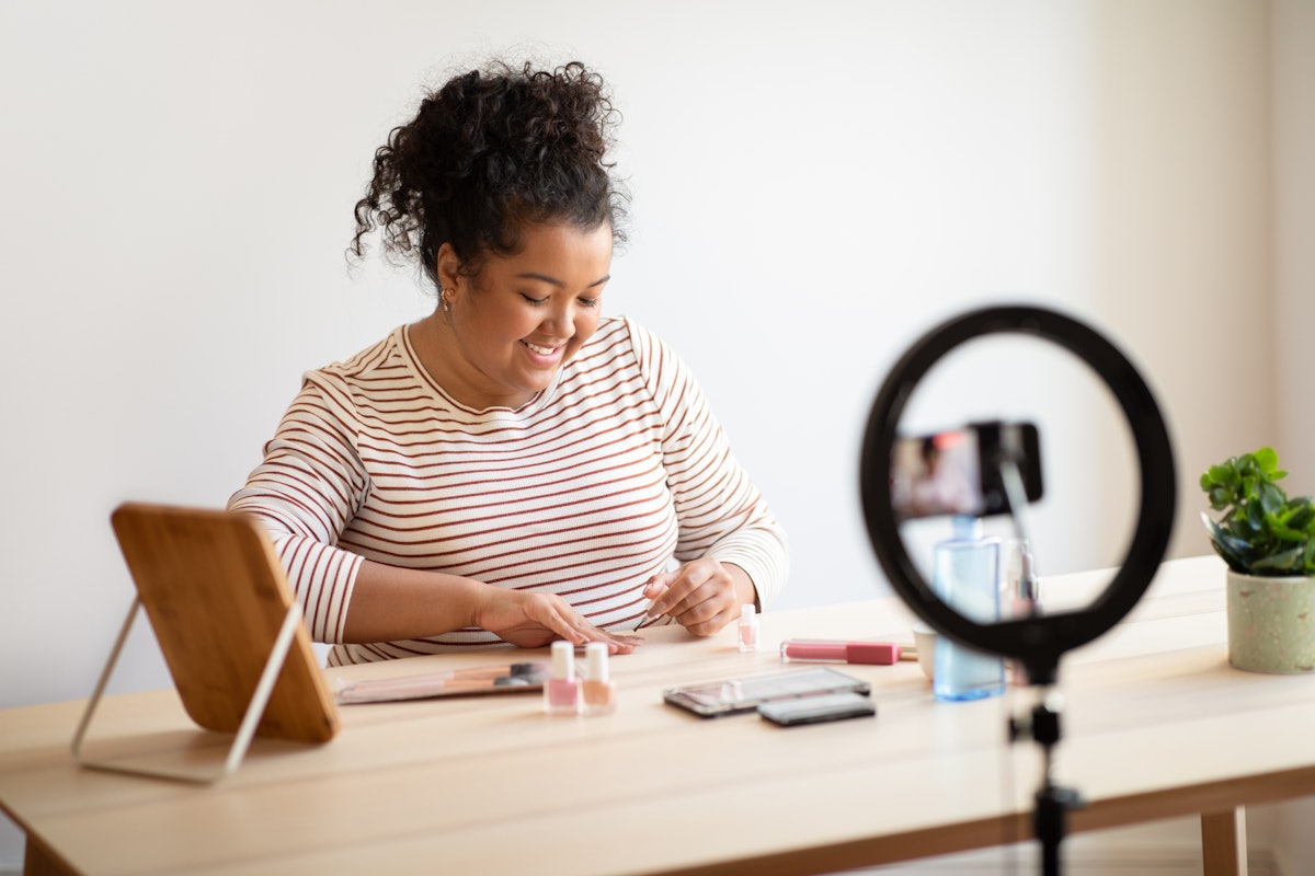 Should Nail Artists Pay for Social Media Verification?