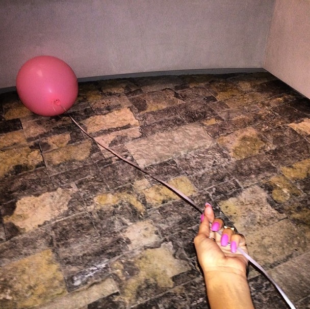 Rihanna’s Stunning Fuchsia Birthday Nails