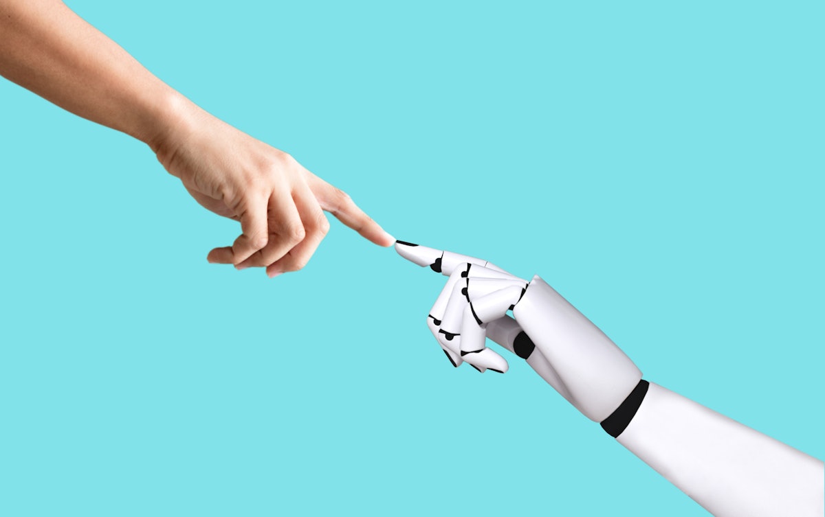 Robot Manicurists in Airports: Are You Concerned?
