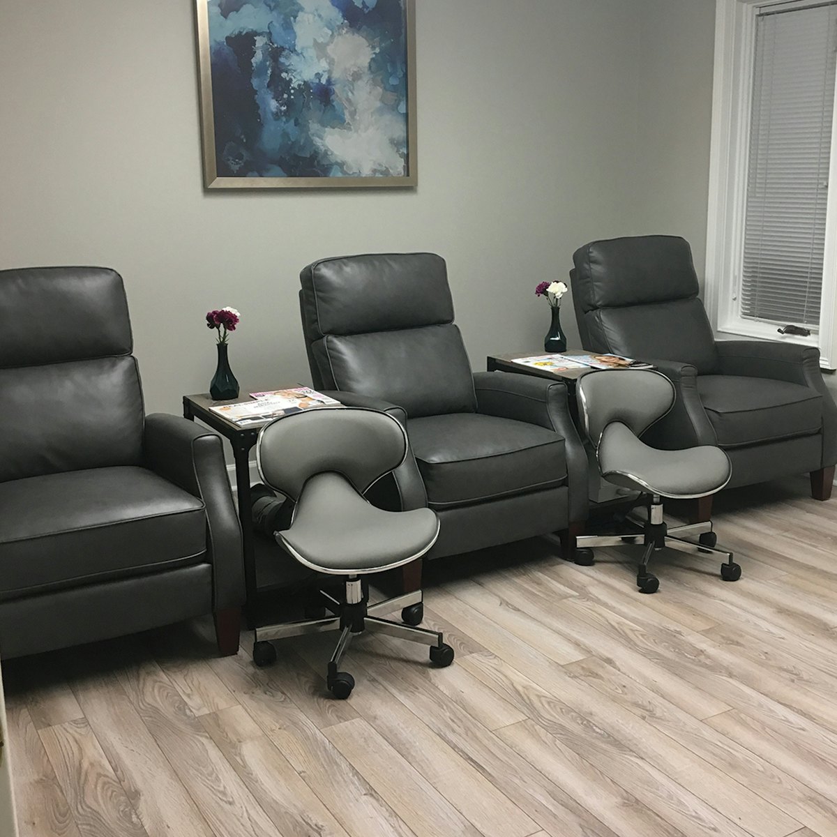 Savvy Salon: Waterless Medi-Pedi & Nail Spa in Atlanta