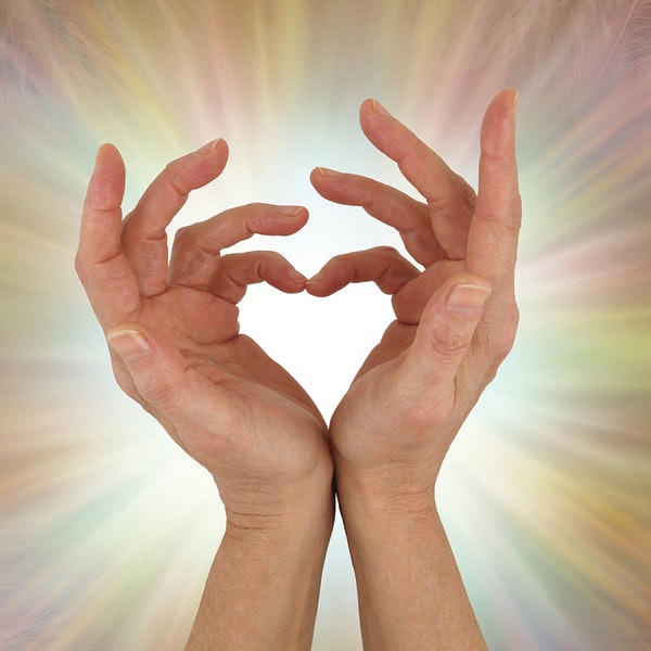 Tracylee Percival: The Healing Power of Reiki Nail Services
